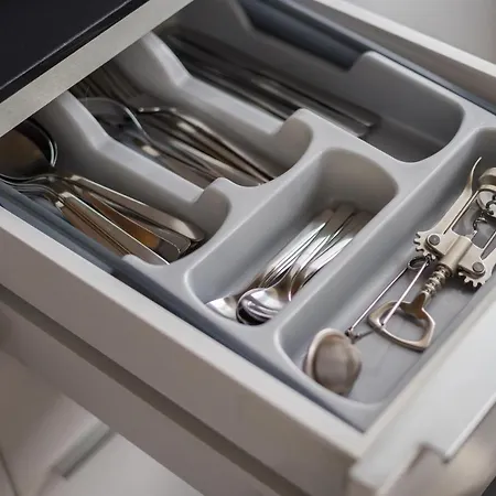 Arte Praga Koneser By Bookinghost Βαρσοβία