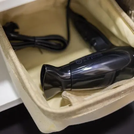 Arte Praga Koneser By Bookinghost * Βαρσοβία