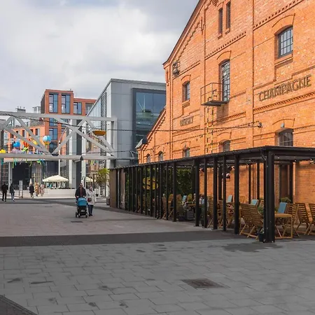 Arte Praga Koneser By Bookinghost Warszawa