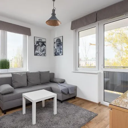 Arte Praga Koneser By Bookinghost *