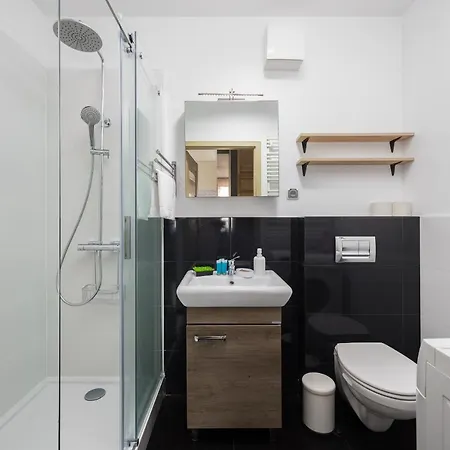 Arte Praga Koneser By Bookinghost Варшава